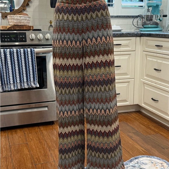 AKIRA Pants - AKIRA Chicago Black Label Vibrant Chevron Knit Pants Small